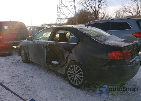2014 Volkswagen Jetta 1.8T Sel from USA, damaged, VIN 3VWL17AJ1EM330757